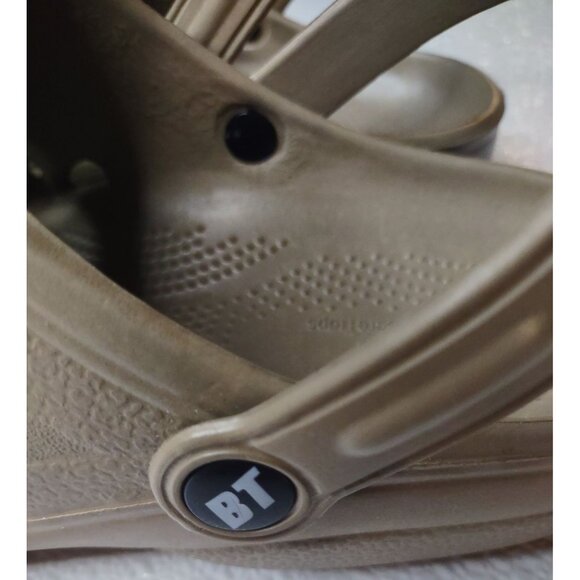 BT by Baretraps Alex Unisex Khaki Clogs Size XXL  Men (11/12) Women (13/14) NWT - Picture 9 of 10